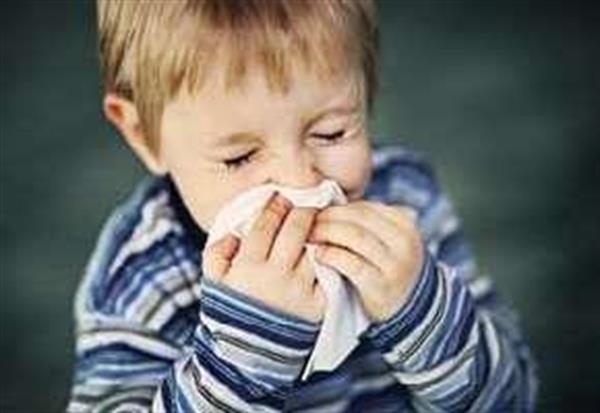 شستشوی دستها و رعایت آداب تنفسی در پیشگیری از آنفولانزا اهمیت بسیاری دارد/ مبتلایان از خود درمانی، دست دادن و روبوسی خوداری نمایند/ گروههای در معرض خطر بیشتر مراقب باشند