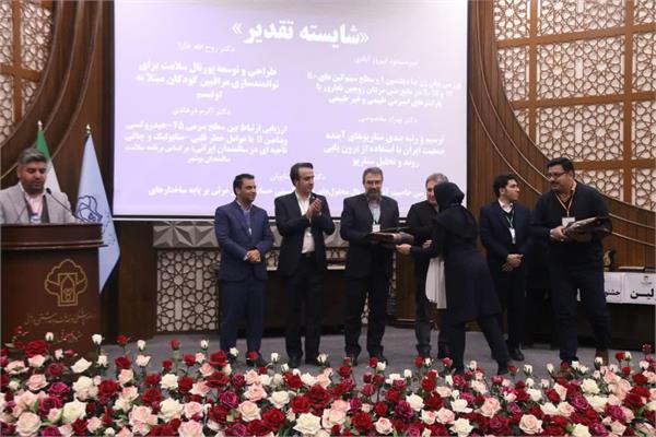 موفقیت پژوهشگر معاونت تحقیقات و فناوری دانشگاه در اولین جشنواره ترجمان دانش