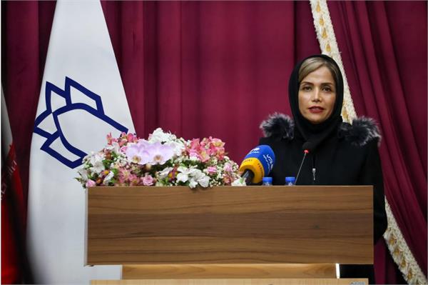 دکتر سارا سهراب‌وندی در مراسم تجلیل از پژوهشگران و فناوران برتر دانشگاه علوم پزشکی کرمانشاه